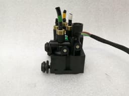 LAND ROVER Land Rover Range Rover L405 Air suspension valve CPLA-5B710-BC valve block — thumbnail 2
