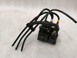 LAND ROVER LAND ROVER Range Rover Sport L494 Air Suspension Valve CPLA-5B710-BB Valve Block — thumbnail 2