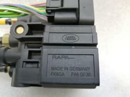 LAND ROVER Land Rover Range Rover L405 Air suspension valve CPLA-5B710-BC valve block — thumbnail 8