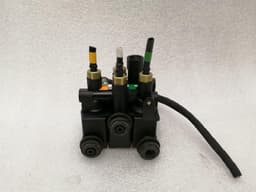 LAND ROVER Land Rover Range Rover L405 Air suspension valve CPLA-5B710-BC valve block — thumbnail 10