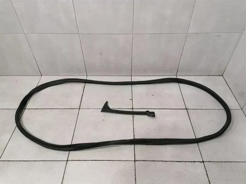 BMW BMW 4 M4 G82 G22 door seal 7482709 door gaskets right right