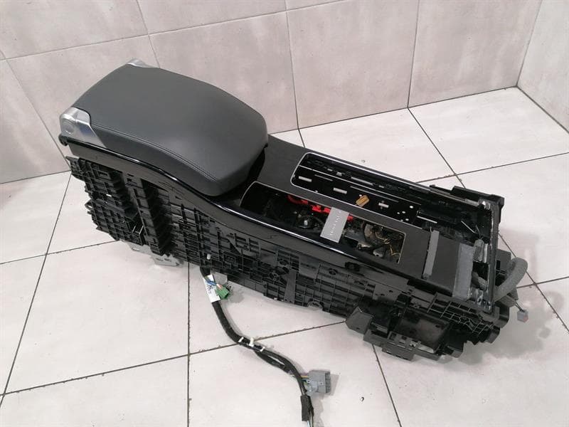 LAND ROVER LAND ROVER RANGE ROVER L405 Center Console LR037621 Center Console