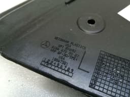 MERCEDES-BENZ Mercedes GLS 350D left rear quarter glass A1666700349 door window 1/4 rear left — thumbnail 4