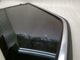 MERCEDES-BENZ Mercedes GLS 350D left rear quarter glass A1666700349 door window 1/4 rear left — thumbnail 2