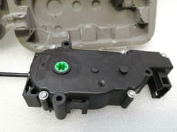 MERCEDES-BENZ Mercedes GLS 350D Boot Lock A0997400600 Tailgate Lock — thumbnail 6