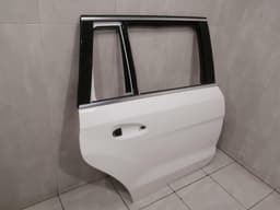 MERCEDES-BENZ Mercedes GLS 350D right rear door A1667300405 door rear right — thumbnail 2