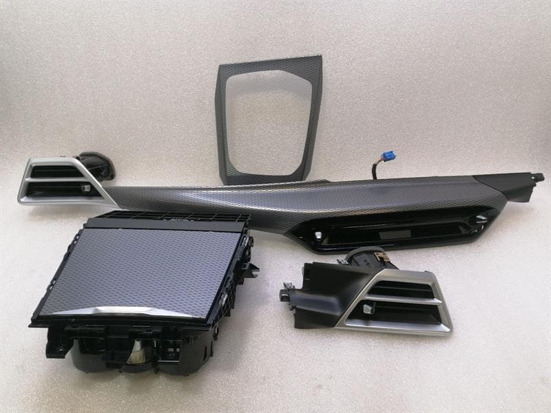 BMW BMW 3 M3 G81 G21 LCI Veneer 9R5A1979402 RHD M Aluminium Rhombicle