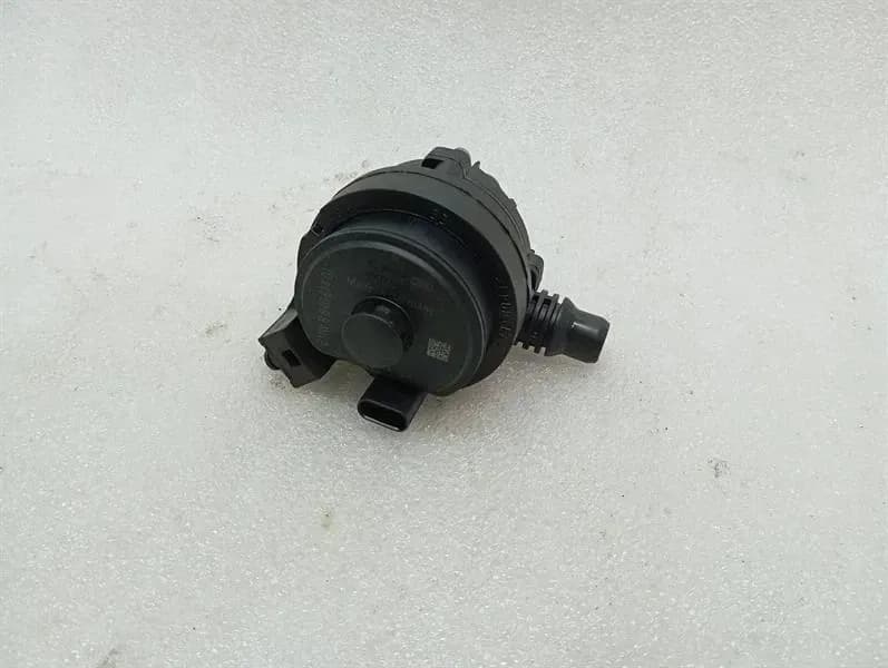 BMW BMW 3 Series M3 G81 G21 Additional Cooling Pump 8840614 Coolant Pump Pump