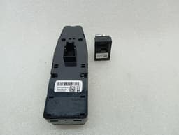 BMW BMW 3 Series M3 G80 G20 Switch 6847099 Window Switch — thumbnail 2