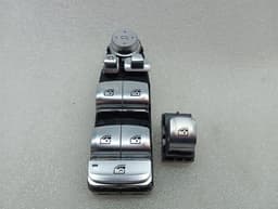 BMW BMW 3 Series M3 G80 G20 Switch 6847099 Window Switch — thumbnail 1