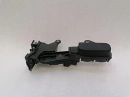 BMW BMW 3 Series M3 G80 G20 Front Fuse Box 6842529 Front Fuse Box — thumbnail 5