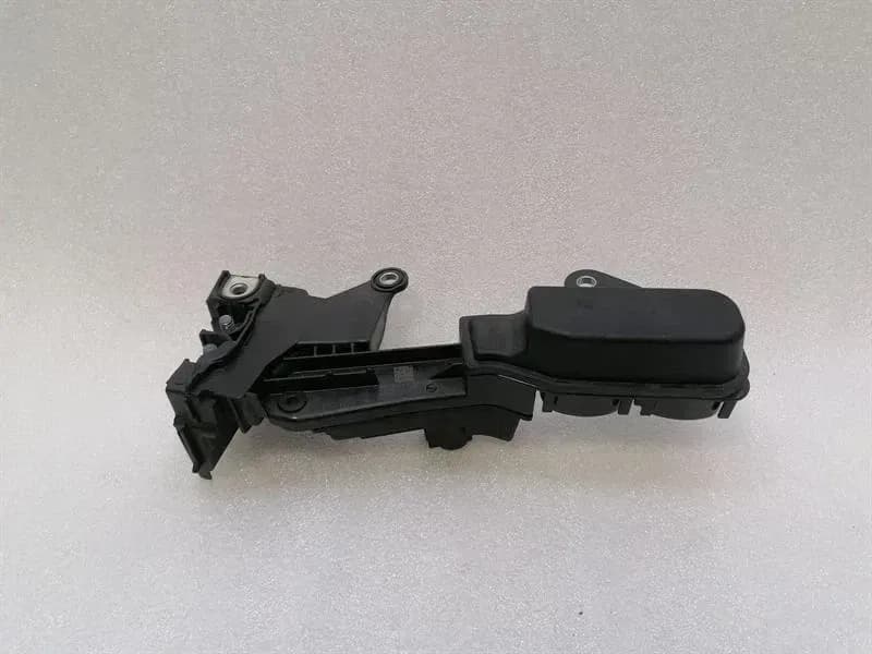 BMW 3 Series M3 G80 G20 Front Fuse Box 6842529 Front Fuse Box