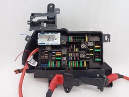 BMW BMW 4 M4 G82 G22 Fuse Box 5A0E7D0 Fuse Box — thumbnail 2