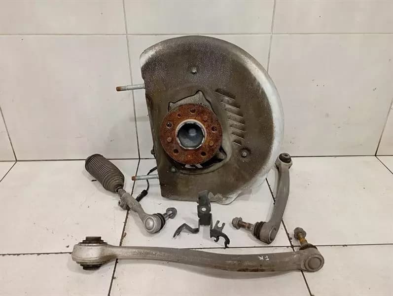 BMW BMW 3 Series M3 G80 G20 Right Front Hub 31208095664 Wheel Bearing Housing Front Right