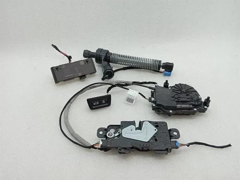 BMW BMW 4 M4 G82 G22 Boot Lock Set 163672 Tailgate Lock