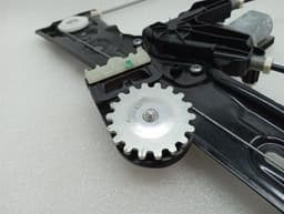 BMW BMW 4 M4 G82 G22 Right Front Door Winder 5A071C4 Window Regulator Front Right — thumbnail 7
