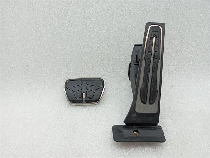 BMW BMW 4 M4 G82 G22 Throttle Pedal (Electrical) 6889824 Throttle Pedal