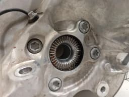 BMW BMW 4 M4 G82 G22 Right Rear Hub 8095658 Wheel Bearing Housing Rear Right — thumbnail 6