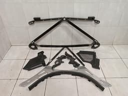 BMW BMW 4 M4 G82 G22 Strut Brace Set 51 61 8075012 Retainer Carrier — thumbnail 1