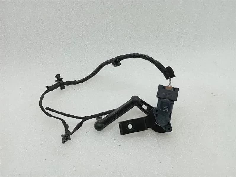 BMW BMW 4 M4 G82 G22 Level Sensor 6895466 Level Sensor Height Sensor