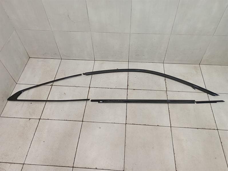 BMW BMW 4 M4 G82 G22 Right Body Moulding 7482754 Side Strip Set Right