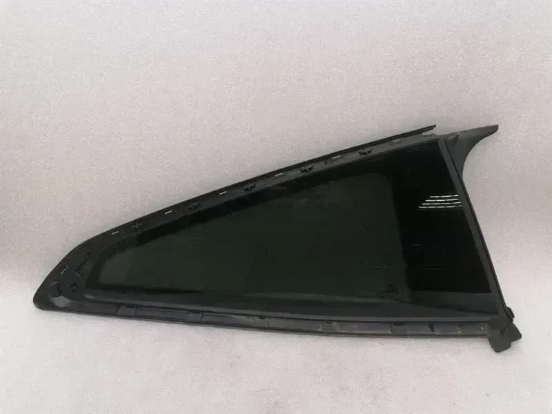 BMW BMW 4 M4 G82 G22 Right Rear 1/4 Glass 7482716 Door Window 1/4 Rear RH