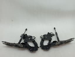 BMW BMW 4 M4 G82 G22 Bonnet Hinge RHS 7450590 Hood Hinge Right — thumbnail 1