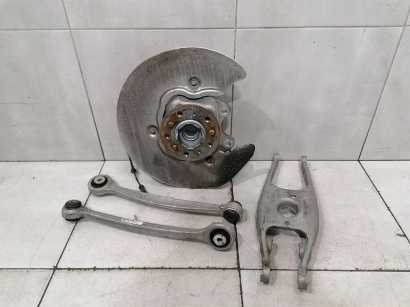 BMW 4 M4 G82 G22 Right Rear Hub 8095658 Wheel Bearing Housing Rear Right