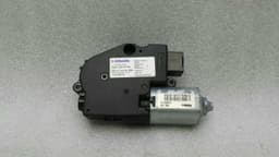 MERCEDES-BENZ Mercedes S-Class W221 Sun Roof Engine A2218204742 Sunroof Motor Panoramic — thumbnail 1