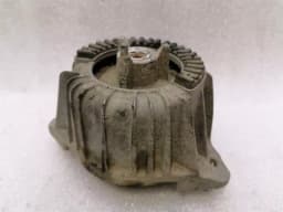 MERCEDES-BENZ Mercedes E Class W212 Right Engine Mount A2042402317 Engine Holder Re OM642 V6 — thumbnail 4
