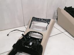 MERCEDES-BENZ Mercedes W222 Console A2226800750 Center Console SILKY BEIGE 8T24 DESIGNO Leather — thumbnail 8