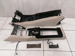 MERCEDES-BENZ Mercedes W222 Console A2226800750 Center Console SILKY BEIGE 8T24 DESIGNO Leather — thumbnail 2