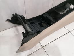 MERCEDES-BENZ Mercedes W222 Console A2226800750 Center Console SILKY BEIGE 8T24 DESIGNO Leather — thumbnail 5