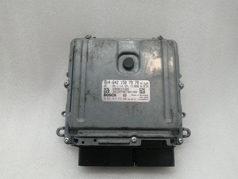 MERCEDES-BENZ Mercedes CLK W209 Engine ECU A6421507979 Engine Control Unit OM642 V6 DIESEL