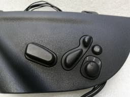 MERCEDES-BENZ Mercedes CLK W209 right seat switch A2098202610 right seat switch — thumbnail 2