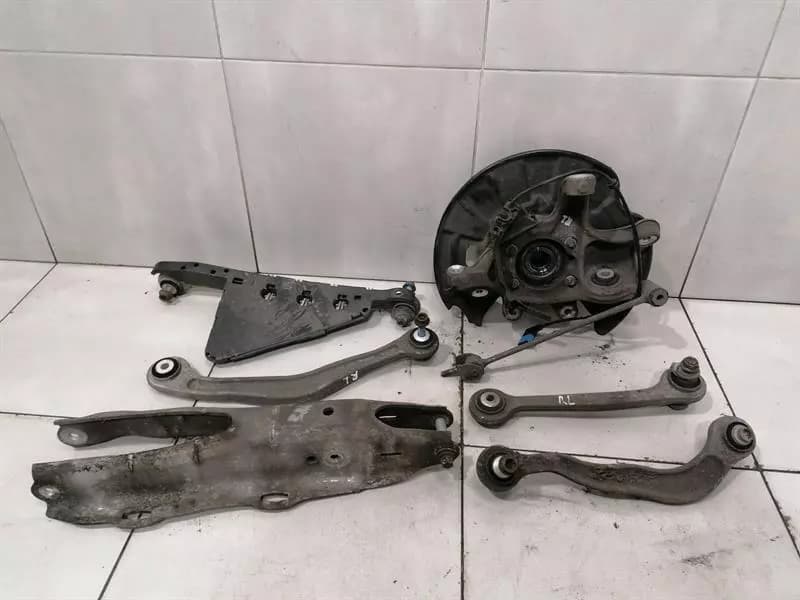 Mercedes S W222 Left Rear Hub Set A2223500941 Wheel Bearing Housing Rear Left