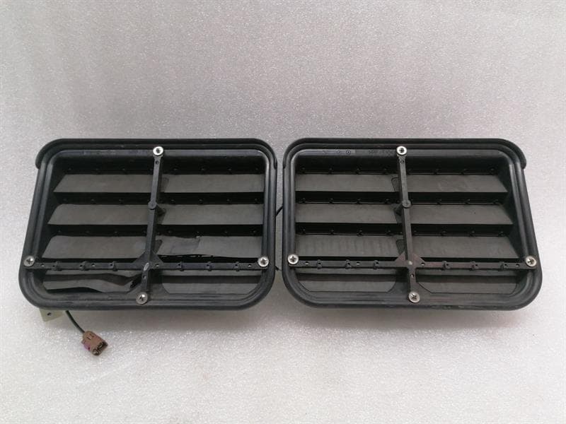 MERCEDES-BENZ Mercedes S-Class W222 Rear Quarter Panel Vent Set A2229050236 Antenna Vent Flap