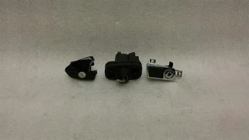 MERCEDES-BENZ Mercedes S-Class W221 RHD Door Lock Set A0997662000 Right Hand Drive Set