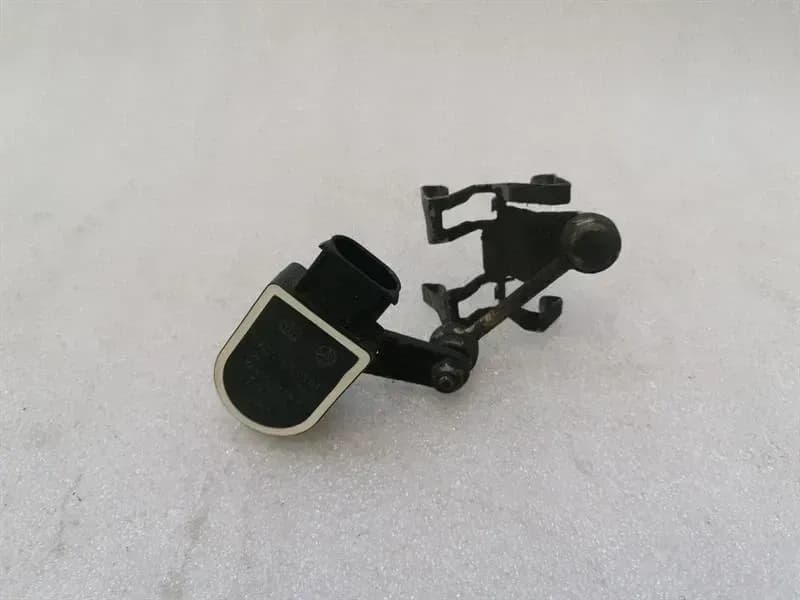 Mercedes S-Class W222 Level Sensor A22290503 Level Sensor