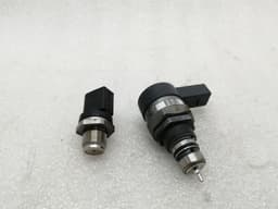 MERCEDES-BENZ Mercedes S-class W222 Fuel Pressure Sensor A6420703395 — thumbnail 1