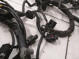 MERCEDES-BENZ MERCEDES W221 S350 BLUETEC ENGINE WIRING LOOM A6421508289 RIGHT HAND DRIVE RHD — thumbnail 4