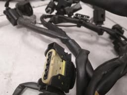 MERCEDES-BENZ MERCEDES W221 S350 BLUETEC ENGINE WIRING LOOM A6421508289 RIGHT HAND DRIVE RHD — thumbnail 7