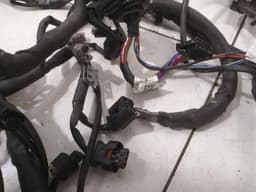 MERCEDES-BENZ MERCEDES W221 S350 BLUETEC ENGINE WIRING LOOM A6421508289 RIGHT HAND DRIVE RHD — thumbnail 8