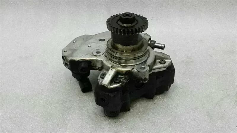 MERCEDES-BENZ Mercedes E Class W212 Fuel Pump Mechanical A6420104345 Fuel Pump