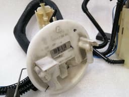 MERCEDES-BENZ Mercedes CLS W219 Fuel Pump Electric A2114701694 Fuel Pump Diesel OM642 — thumbnail 3