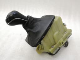 MERCEDES-BENZ Mercedes E Class W207 Gear Selector A2042676424 Circuit Backdrop — thumbnail 10