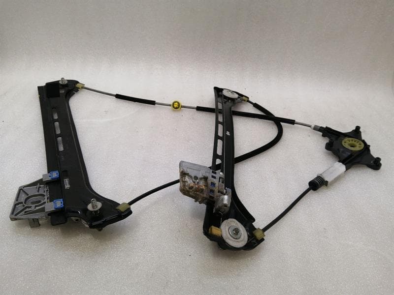 MERCEDES-BENZ Mercedes E Class W207 Left Front Door Winder A2077200346 Window Regulator Front Li