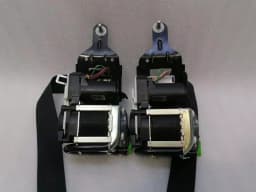 MERCEDES-BENZ Mercedes E Class W207 front seatbelt set A2078605185 seat belt front belt — thumbnail 2