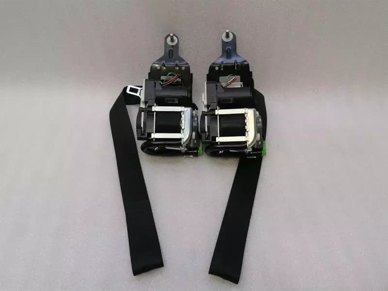 MERCEDES-BENZ Mercedes E Class W207 front seatbelt set A2078605185 seat belt front belt