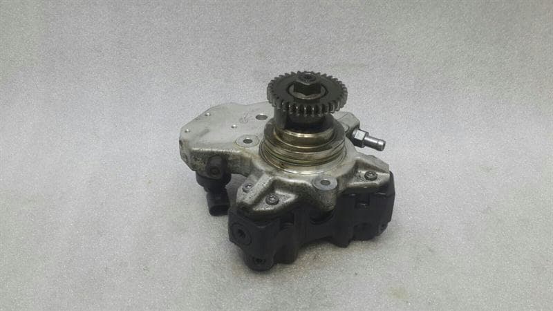 MERCEDES-BENZ Mercedes S-Class W221 Fuel Pump Mechanical A6420701001 Fuel Pump OM642 V6